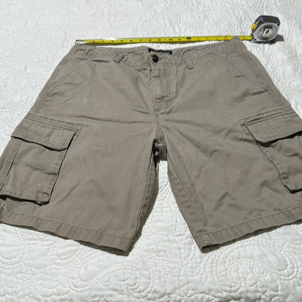 Weather proof cargo shorts 36